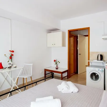 Astoria Studio Vi, Center * Rhodes City